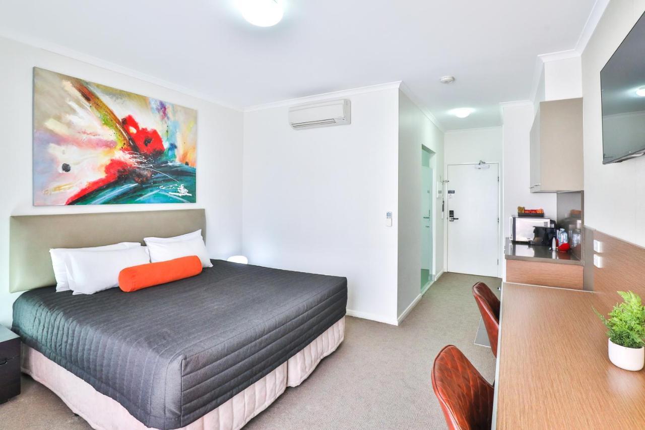 Indulge Apartments - Ontario Mildura Bagian luar foto