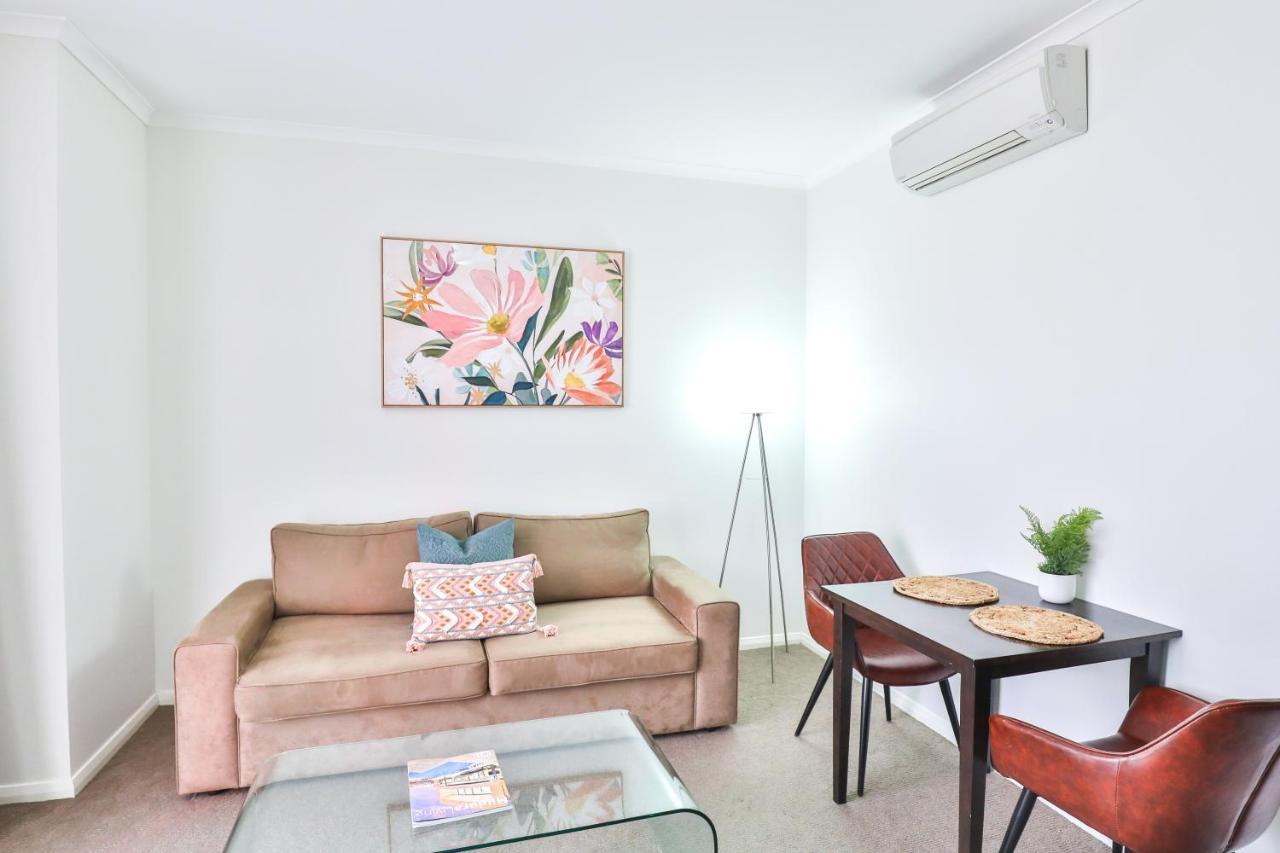 Indulge Apartments - Ontario Mildura Bagian luar foto