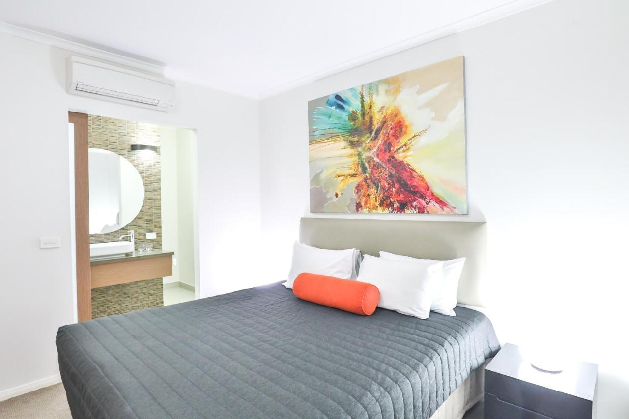 Indulge Apartments - Ontario Mildura Bagian luar foto
