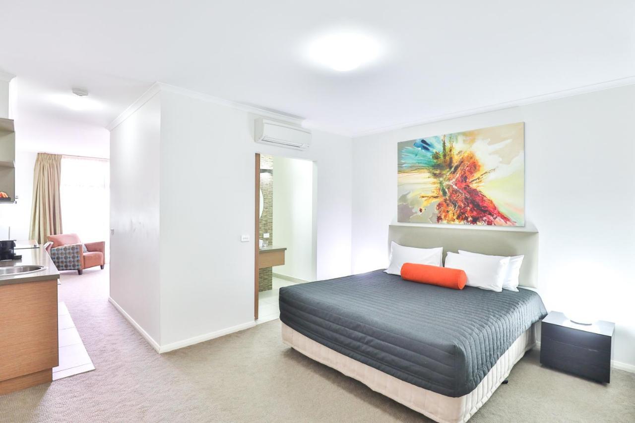 Indulge Apartments - Ontario Mildura Bagian luar foto