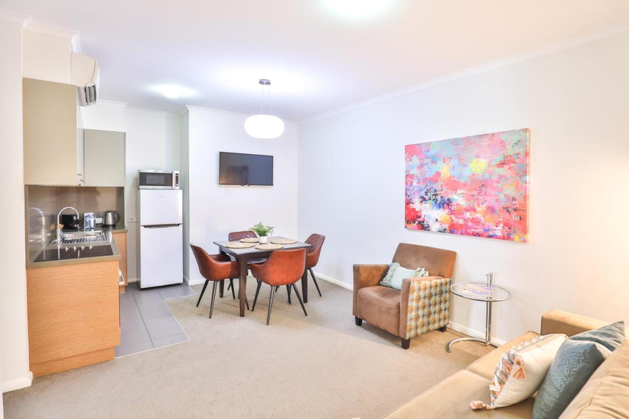 Indulge Apartments - Ontario Mildura Bagian luar foto