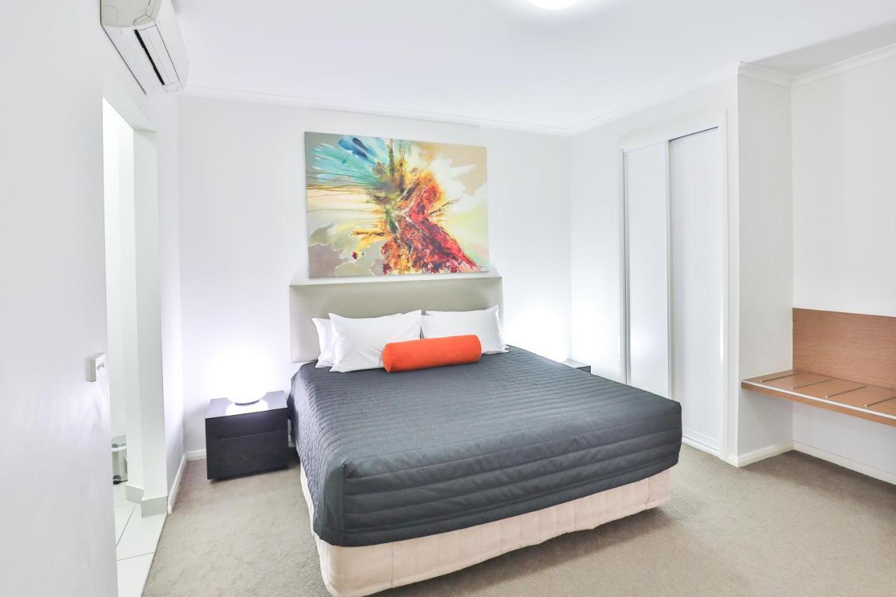 Indulge Apartments - Ontario Mildura Bagian luar foto