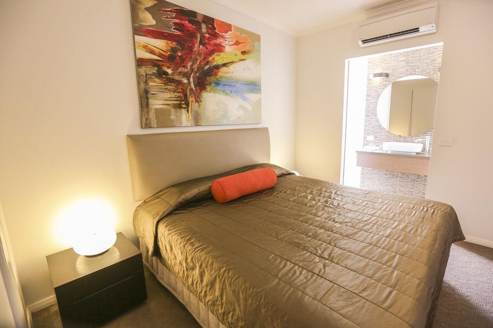 Indulge Apartments - Ontario Mildura Bagian luar foto