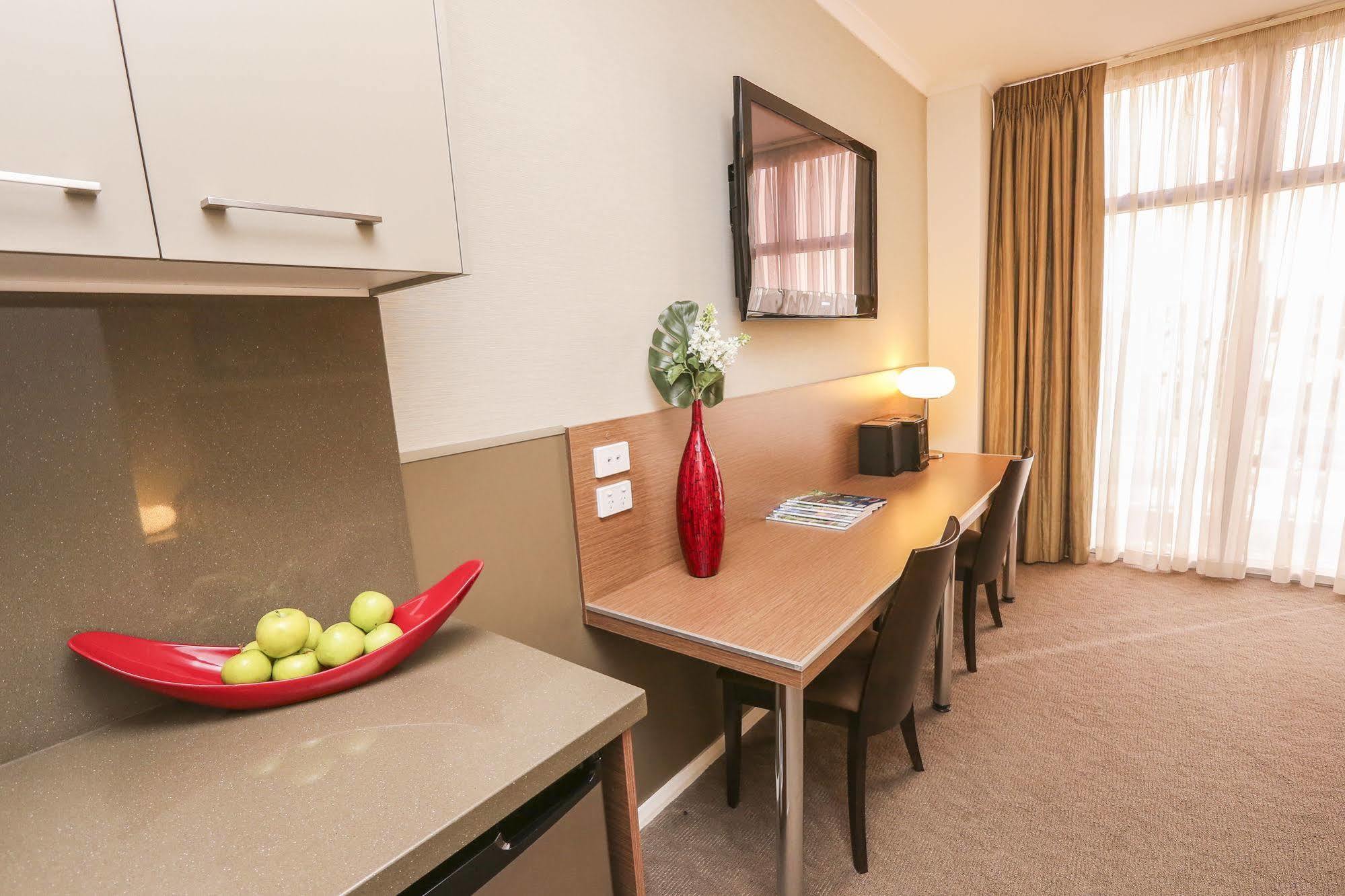 Indulge Apartments - Ontario Mildura Bagian luar foto