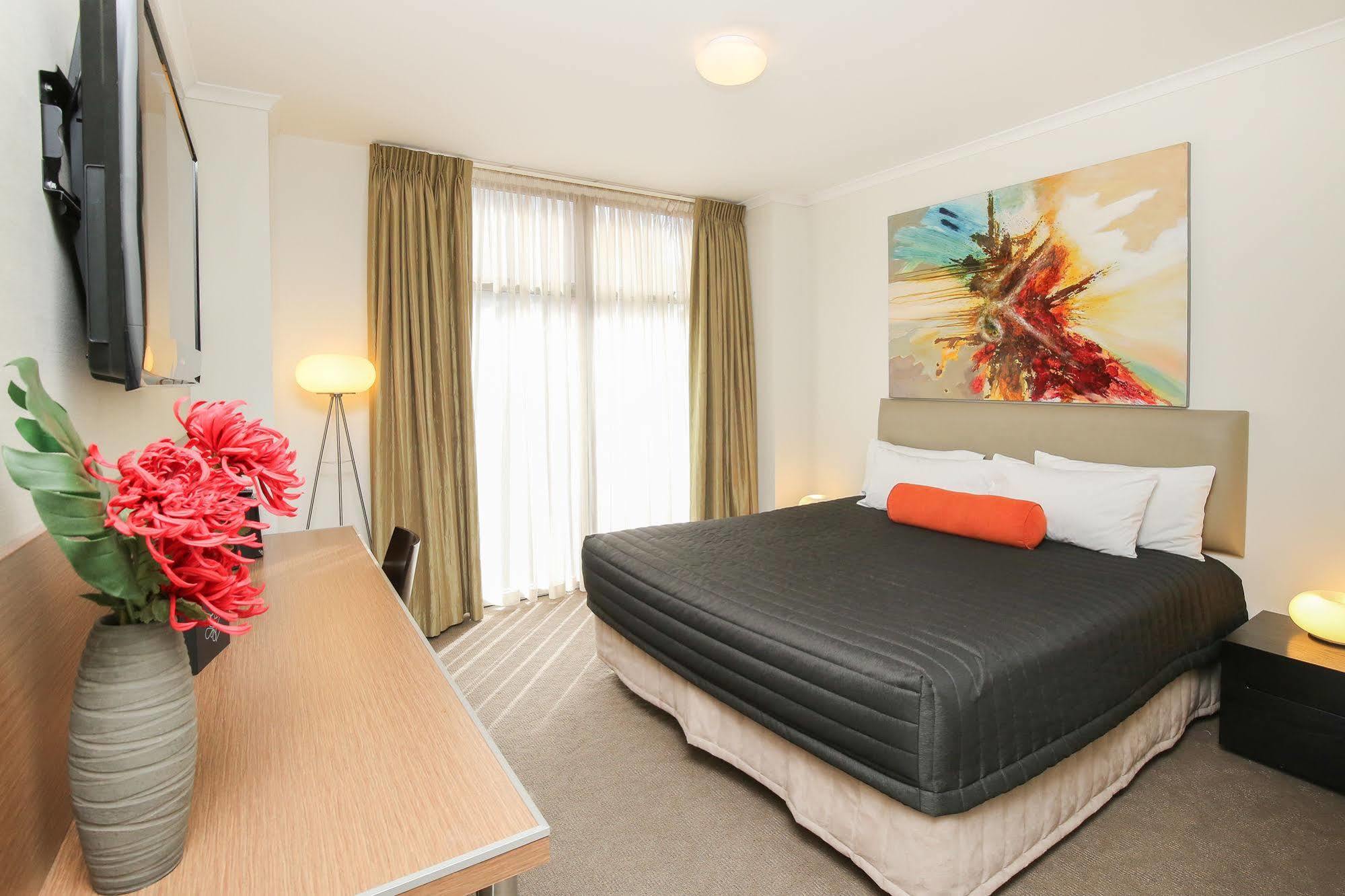 Indulge Apartments - Ontario Mildura Bagian luar foto