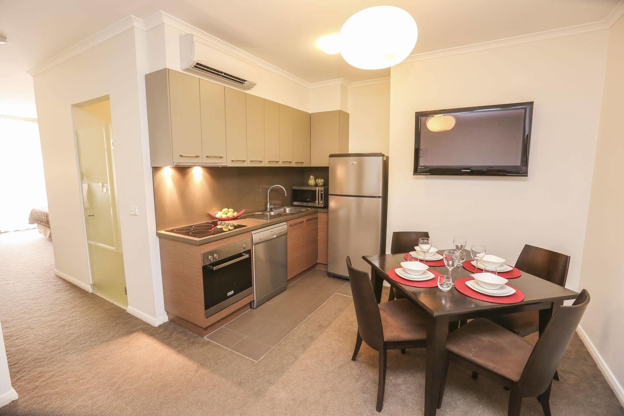 Indulge Apartments - Ontario Mildura Bagian luar foto