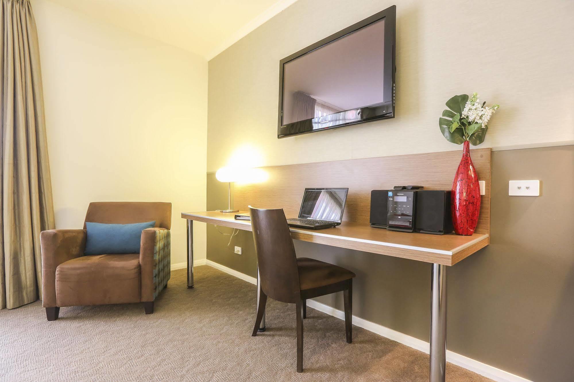 Indulge Apartments - Ontario Mildura Bagian luar foto