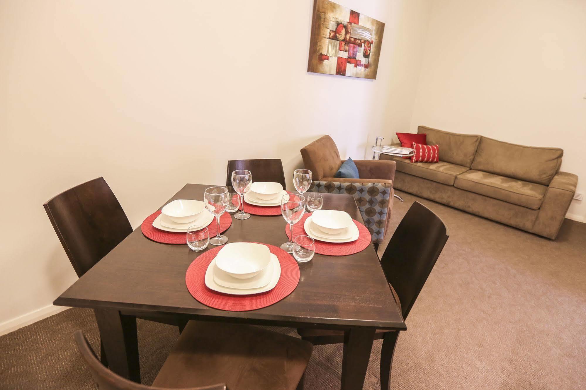 Indulge Apartments - Ontario Mildura Bagian luar foto